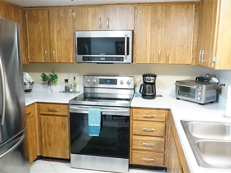 2102 Hereford Dr #513 — Photo 8