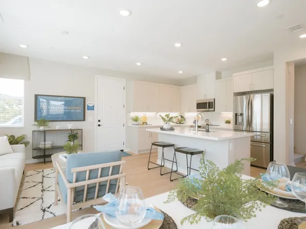 1602 W Plaza Del Amo, Torrance, CA 90501