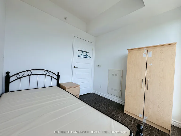 158 King St N #2201 — Photo 18