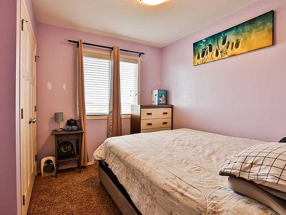 4th image of 227 Lynx Rd W