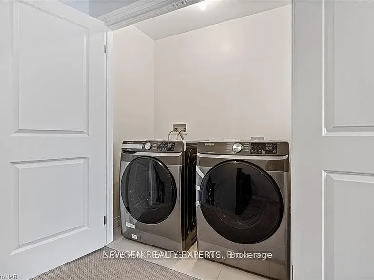 4855 Pettit Ave — Photo 18