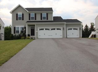 44 Elmcrest Rise, West Henrietta, NY 14586