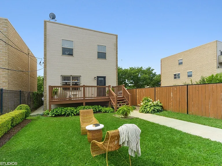 2041 W Warren Blvd #A — Photo 26