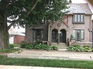 410 S 40th St, Omaha, NE 68131