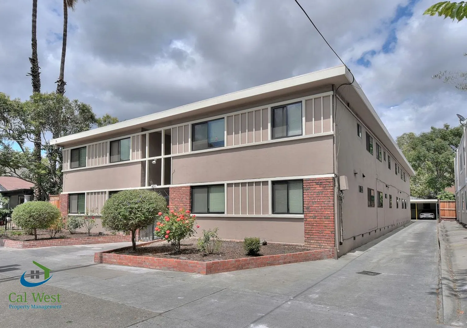 $2795 - Pristine 2 Bed/1 Bath Upstairs Apartment Downtown San Jose near SJSU! — Photo 2