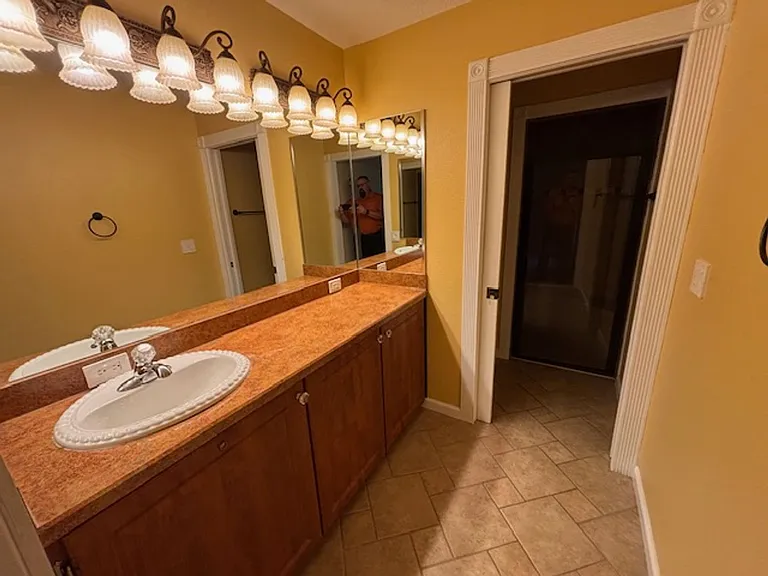 18816 Cimbora Dr — Photo 17