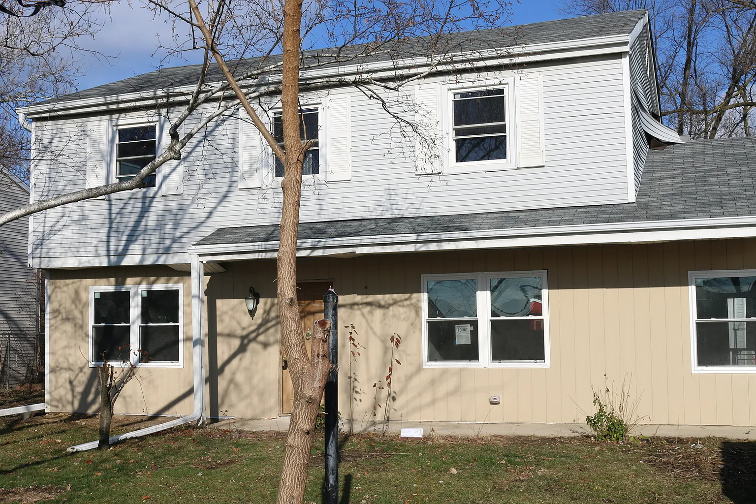 546 Redwood Rd photo 1