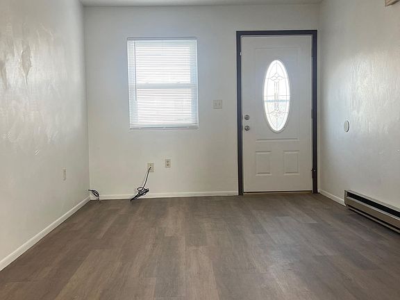 2nd image of 601 Cribbs St
