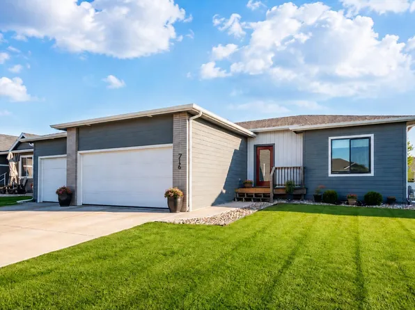 716 Hillside St, Harrisburg, SD 57032