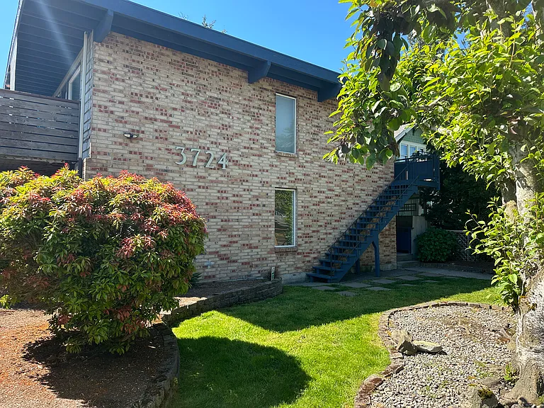 3724 Hoyt Ave — Photo 12
