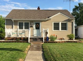 1516 6th St, Highland, IL 62249