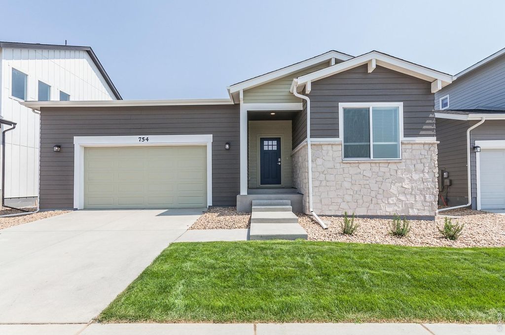754 Trumpet Ct