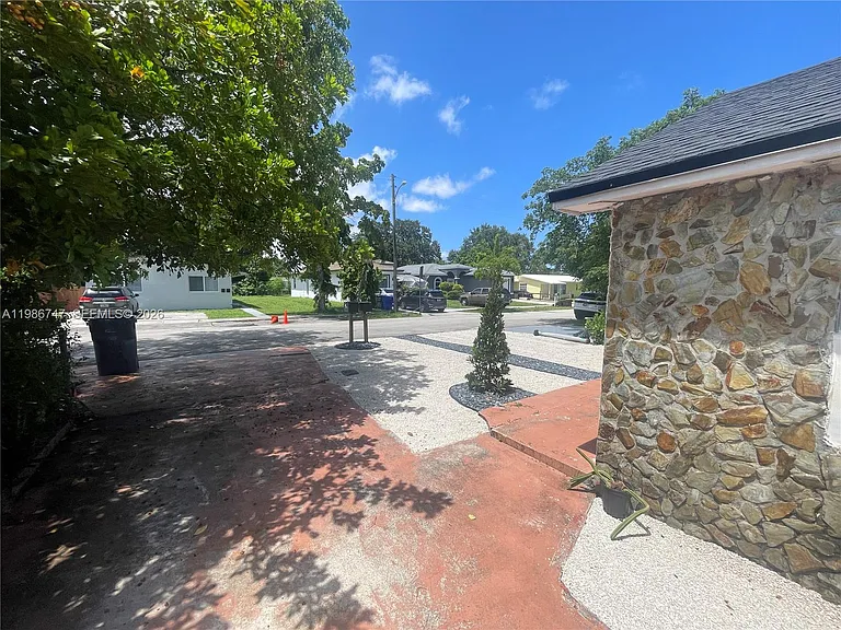 5738 Garfield St #B — Photo 27
