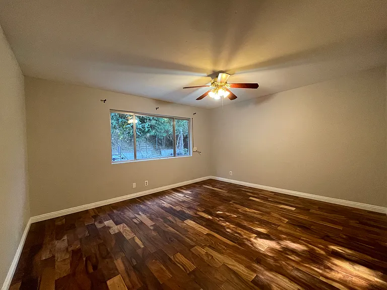 1868 W Phillips Dr — Photo 8
