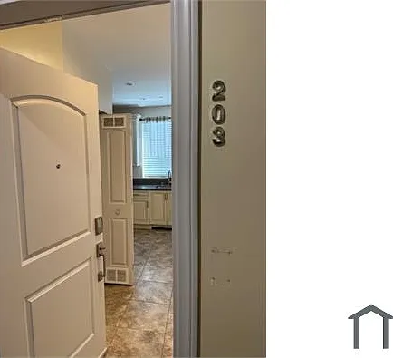 953 N Normandie Ave #1B — Photo 11