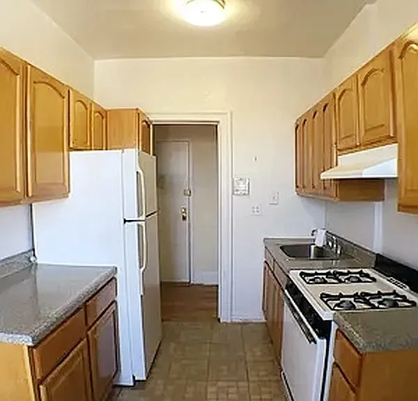 1375 Ocean Ave #3 — Photo 3