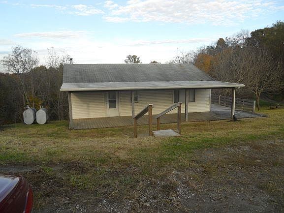 1st image of 767 Carmichael Ln