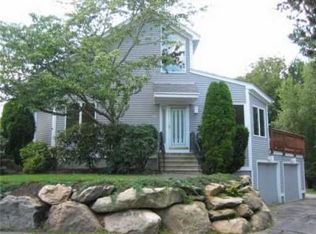 103 Oceanwoods Dr, North Kingstown, RI 02852