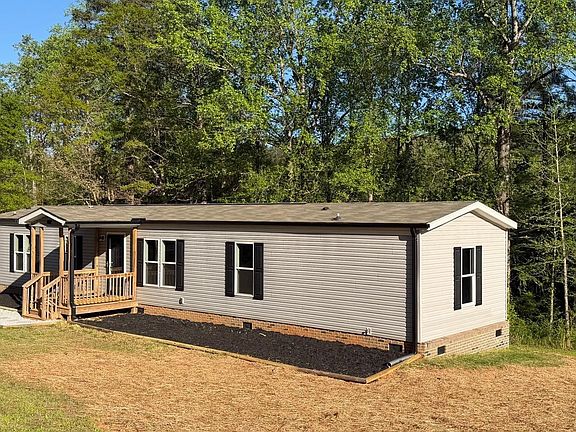 3rd image of 1297 Cove Creek Rd