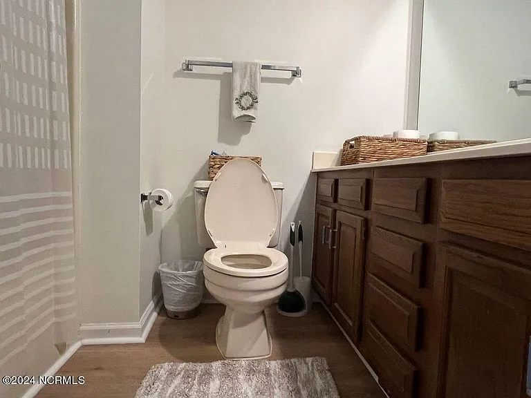 220 Drumar Ct — Photo 17