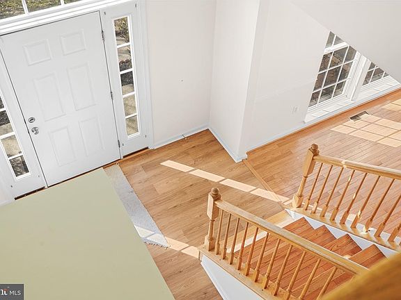 4th image of 9602 Stuart Ln