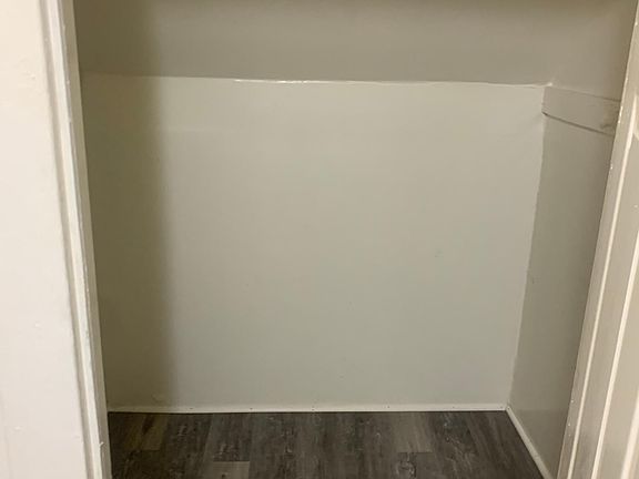 2nd image of 7 Frankfort Ave