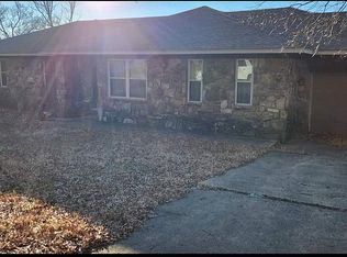115 Crest Dr, Poteau, OK 74953