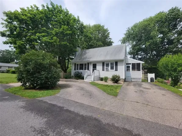 48 Wayland Trl, Narragansett, RI