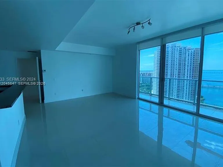 300 S Biscayne Blvd #CU-T-2302 — Photo 2