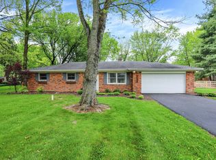 820 S Eaglewood Dr, Zionsville, IN 46077