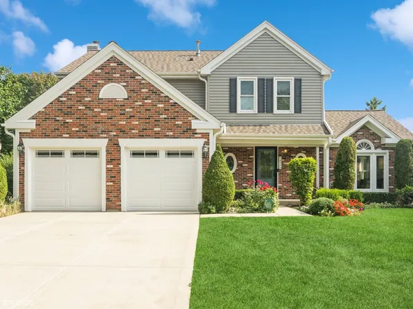 4210 Forest Glen Dr, Hoffman Estates, IL 60192