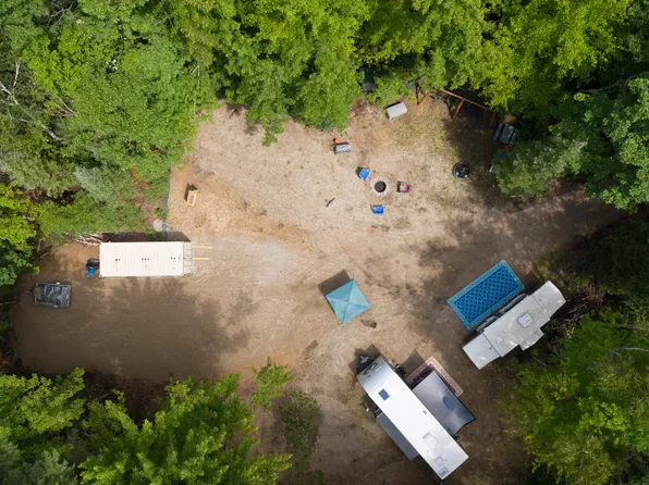 2754 Garfield Ave, Lake, MI 48632