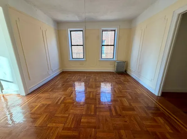 97 Ellwood Street image 1 of 12