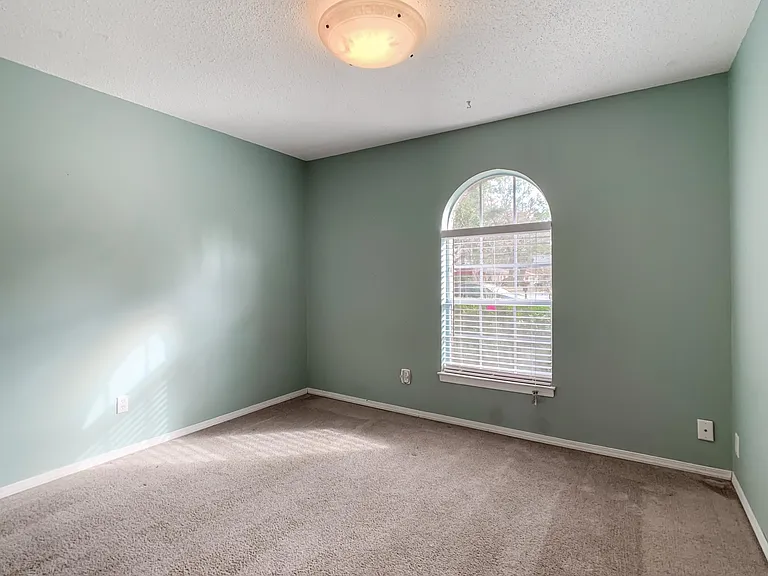4239 Burtonwood Cir — Photo 19