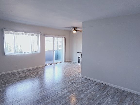2nd image of 913 E Grand Ave APT 6