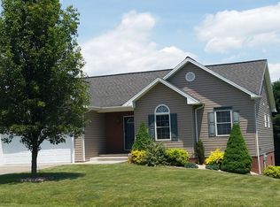 349 Essex St, Broadway, VA 22815