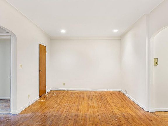 5th image of 3 Greenridge Ave #3A7