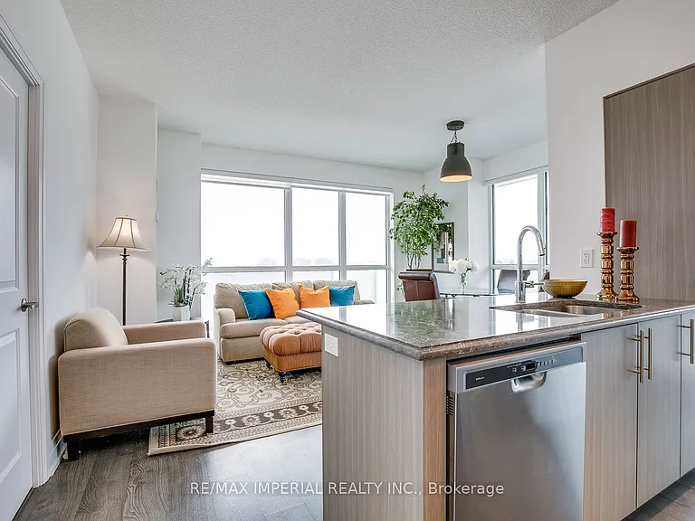 65 Speers Rd #711 — Photo 14