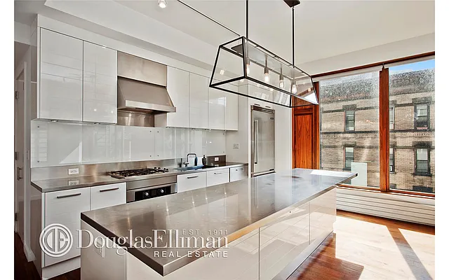 Rented by Douglas Elliman | media 15