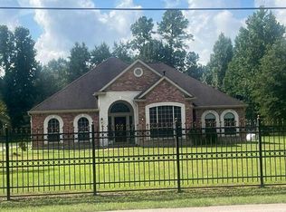 19594 Riverwalk Dr, Porter, TX 77365