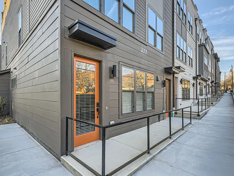 EastWood Townhomes — Photo 34