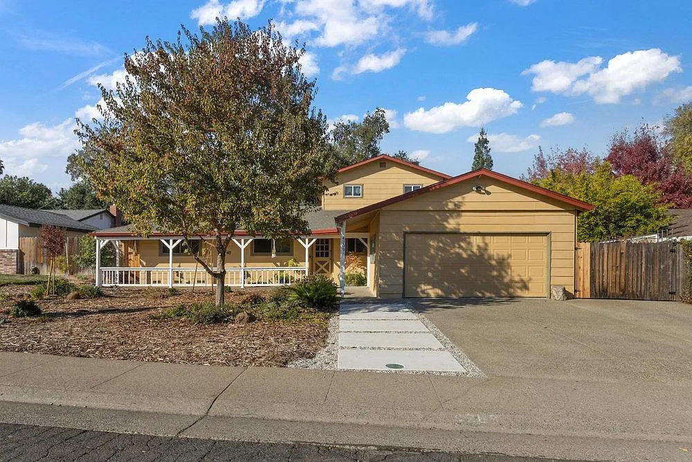 4209 Lingrove Way photo 1