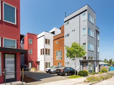 551 28th Avenue, Seattle, WA, 98122