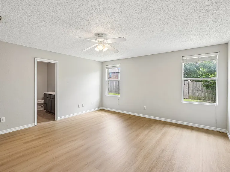 1612 Fieldstone Dr — Photo 17