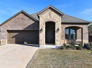 2828 Trusting Way, Aubrey, TX 76227