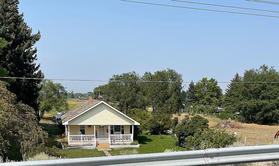 2nd image of 1835 Frontage Rd