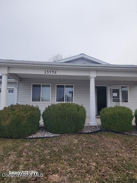 1st image of 13596 N Kings Canyon Rd