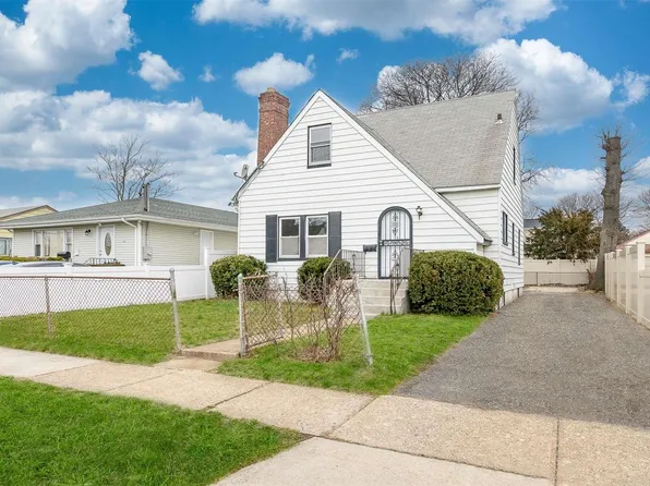 135 Allen Street, Hempstead, NY 11550