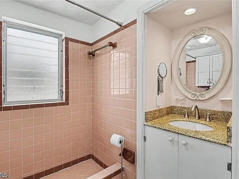 20 Estate Dr — Photo 10