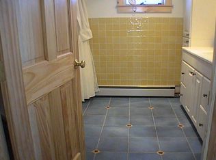 243 Sconticut Neck Rd, Fairhaven, MA 02719